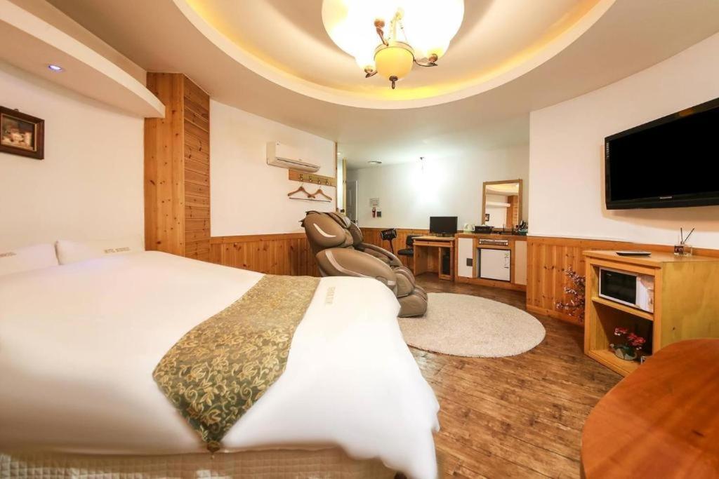 Cheonan Business Hotel Экстерьер фото