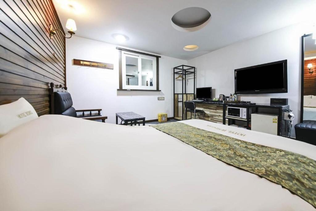 Cheonan Business Hotel Экстерьер фото